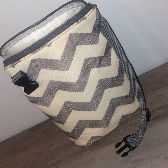 Skip Hop Grab & Go Double Bottle Bag, Chevron - Picture 7 of 8